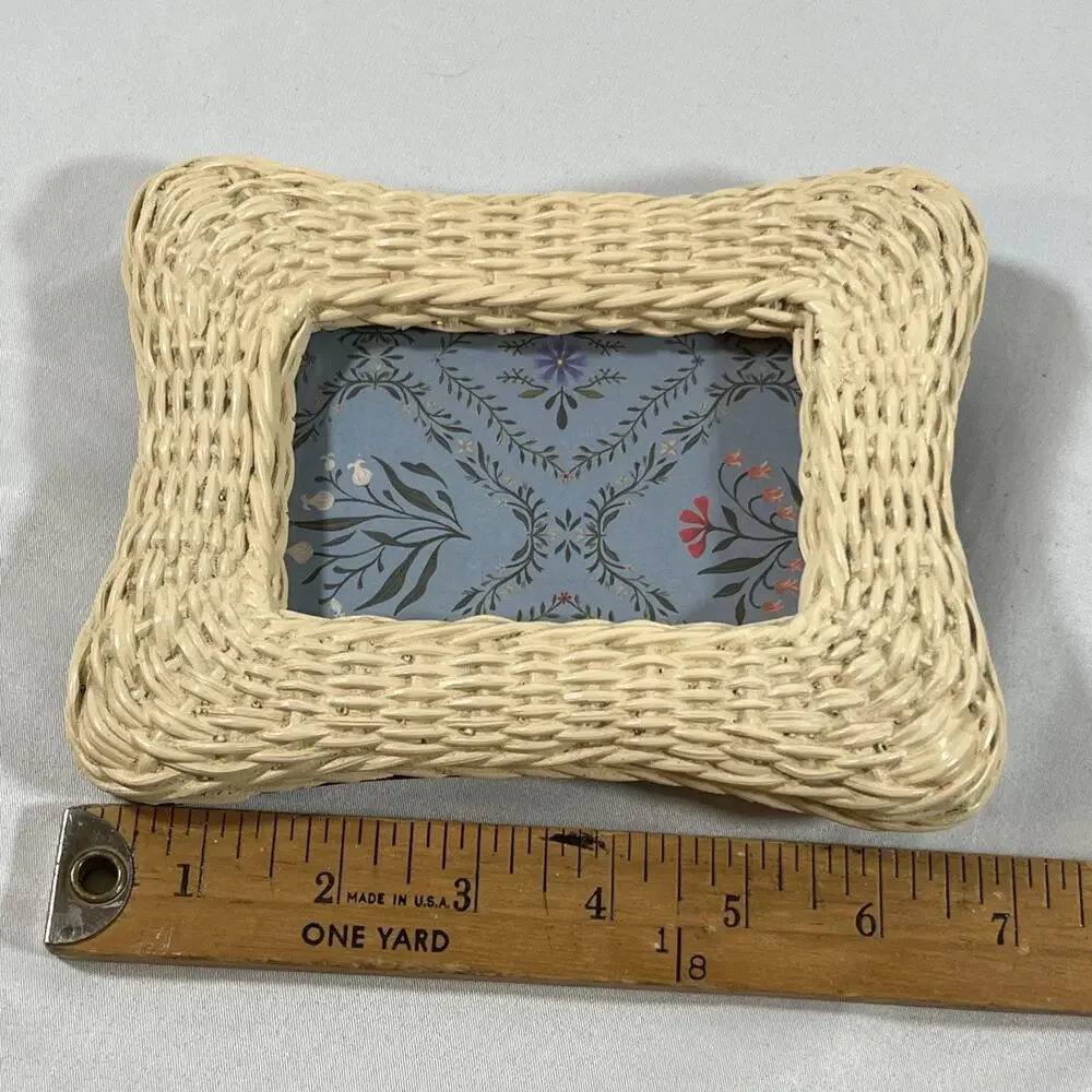Vintage Lucid Lines 1979 Faux Wicker Frame Fits 3.5x5 Picture Photo Cream 70s